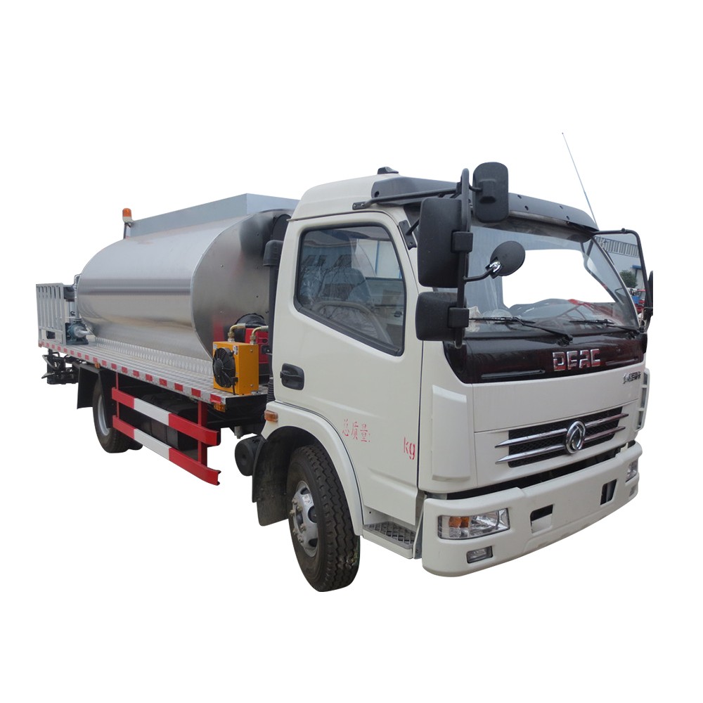 3-5 Cbm Asphalt Distributor Truck